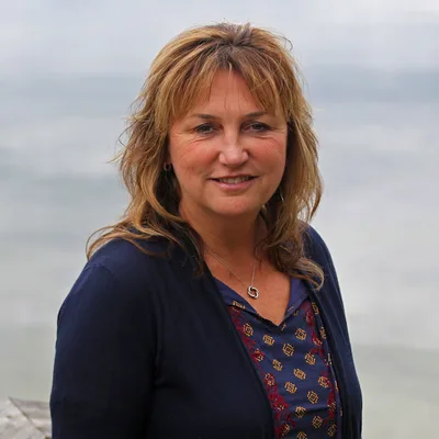 Season 2 Episode 6. Special Guest (Maureen Cavanagh)