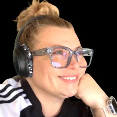 Recovering with the “Media Maven”, Alysse Bryson (The Sober Curator, Sober.POP, Just 4/24)