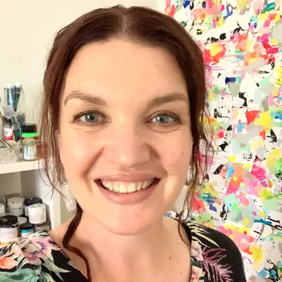 156. How sobriety can save your relationship with Lissy Elliott