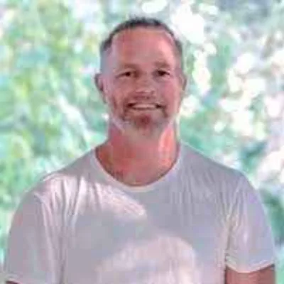 144.  Mindfulness and awareness changes everything with Mark Purser