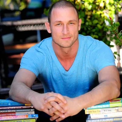 143. Get out of your mind and into your body with Dr Luke Sniewski