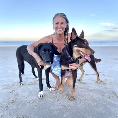 100. Why everyone is getting in ice baths and why you should too with Cathy Downing