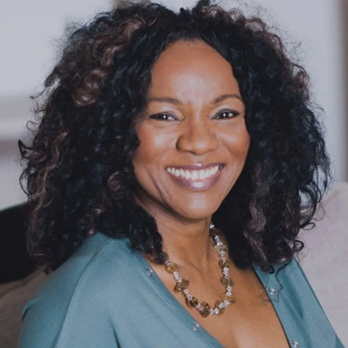 Ep 040: Bunmi Aboaba - The Sober Advantage