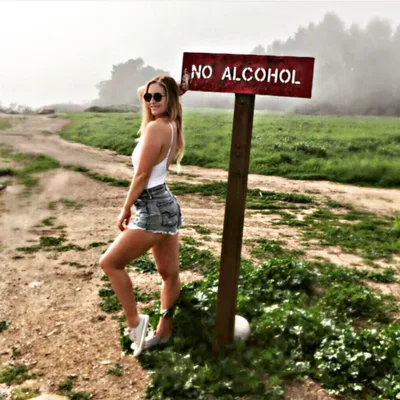 Episode 30- Julie is over 9 years sober