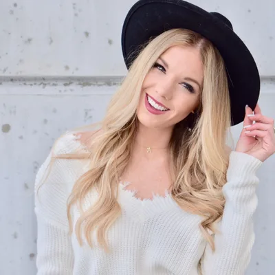 Episode 27- Abby is stylishly sober and driven by her passions in life