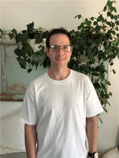 Episode #6 - High Truths on Drugs and Addiction. Why do people develop addiction? Robert's journey.