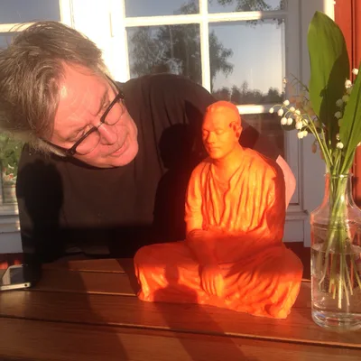 LIQUID AMBIENT WITH A TWIST