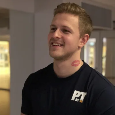 YOGA + STYRKETRÄNING = SANT