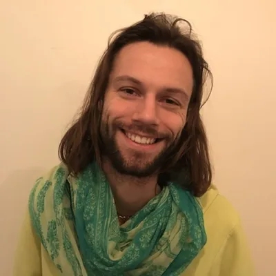 DEN INTERGALAKTISKE ÖVERSTEPRÄSTEN