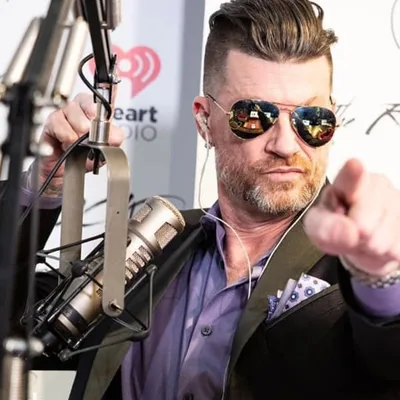 TURN YOUR MESS INTO A MINISTRY WITH M2 THE ROCK