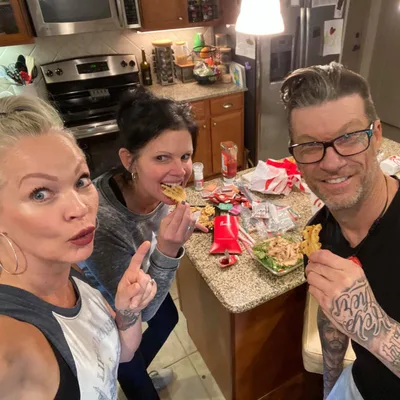 RECOVERY ONLINE MEETING - ANDI VAUGHN & RACHEL STACY on M2 THE ROCK  - NO  FREAKIN  FRIDAY