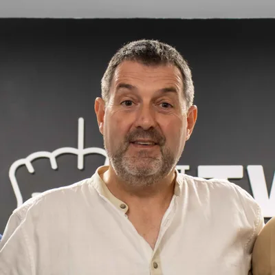 #128 Cork man Derry Desmond talks about his journey to Kenya and setting up his own charity