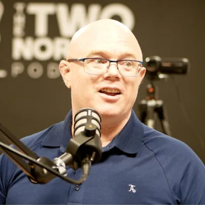 #89 Photographer and disability advocate Eddie Hennessy joins us to tell his story after suffering a life changing stroke