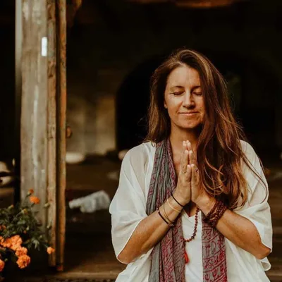 192. When things don't go to plan, a journey of acceptance and surrender with Sam Brown