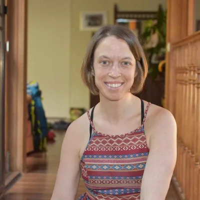 189. Seeking freedom through alcohol and then finding it with sobriety with Emily Walter