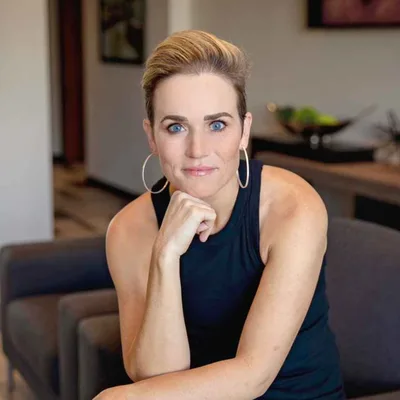 179.  From shame around quitting, to owning it  with Celeste Yvonne