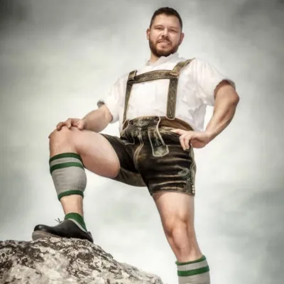 SoberNotMature - Episode 112 (Did He Mention He's A Hiker?)