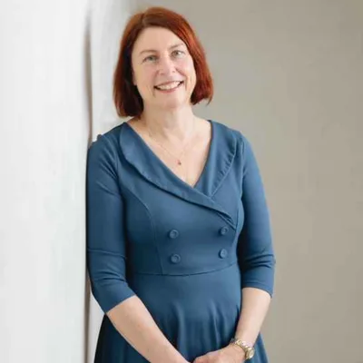 228. How to Avoid A Happy Life  and how to create one with Julia Lawrinson