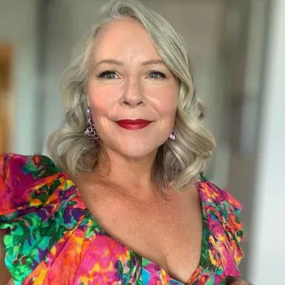 229. Doing your wedding sober and questions that will help you to stay on track with Tara McCarthy