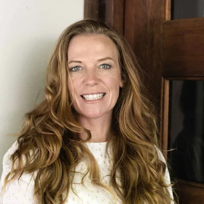 282. A guide to sticking to your New Years Reso and lasting change solo minisode