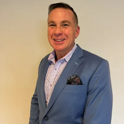 SoberNotMature - Episode 182 (Ian Fee - A Wild Ride)