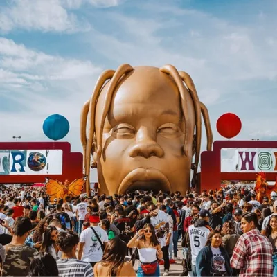 Manic MoNdAy 11.8 - We Touch On Everything Like R Kelly