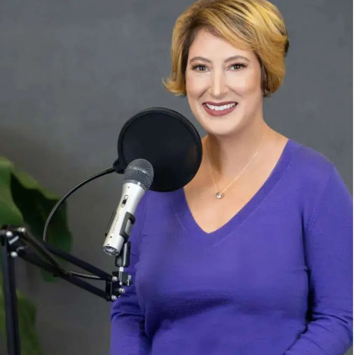 Dr Adina Silvestri on Episode 85 IFS, Hypnosis, Microdosing + more