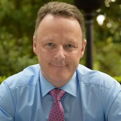 EP 120 – Finding Peace of Mind: From Burnout to Bipolar Recovery with Jonathan Kemp