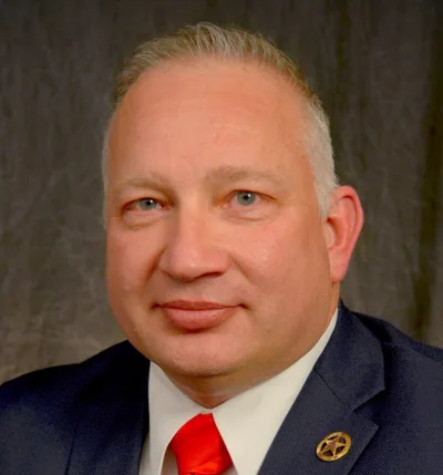 Director Donnie Anderson Fighting the Chinese in Oklahome