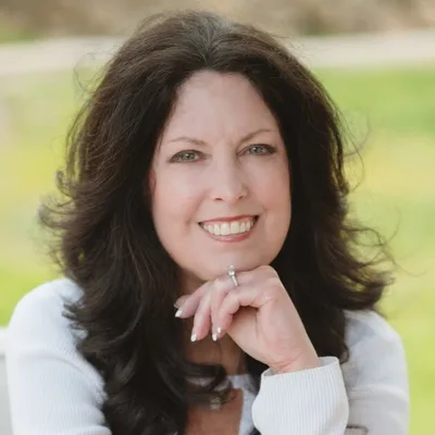 EP 127 – Breaking the Cycle of Codependency with Michelle Farris