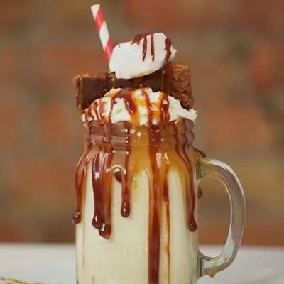 SoberNotMature - Episode 212 (Gooey Frappes & Brain Worms)