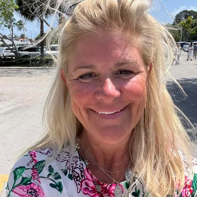 Episode 629 Why I Didn’t Drink When Life Fell Apart (Easter Gave Me Hope) | Elizabeth Chance