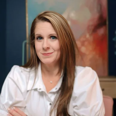 Episode 630: Families Don’t Have to Wait for Rock Bottom | Amber Hollingsworth on Addiction Recovery