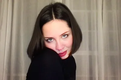 Harriet Richardson's Unique Journey: 100 Dates in One Day for Recovery