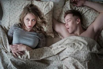 Snoring, Sleep Apnoea and Alcohol: Bedroom Signs Linked to Heart and Brain Risk