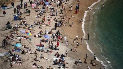 Heatwave Health: Why NHS Chiefs Urge Cutting Back on Alcohol in Extreme Heat