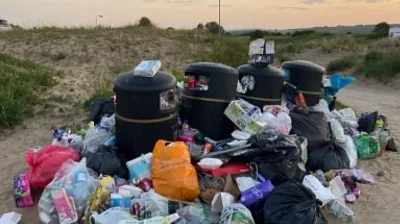 Welsh beach litter chaos highlights impact of drinking and disposable culture