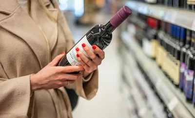 EU wine lobby resists tougher alcohol cancer warnings as WHO pushes for clearer labels
