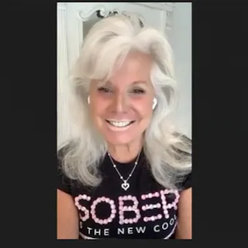 I Kissed Alcohol Goodbye: Let’s Break Up With Booze Together!