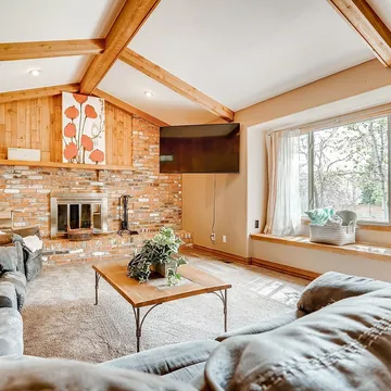 Serenity Falls: Women’s Sober Living