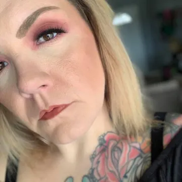 Nikkie Marie Show (Overcoming Addiction)