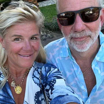 Busy Living Sober with Host Elizabeth Chance
