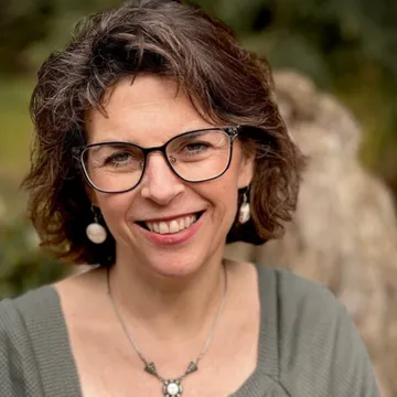 Facing Grief: Understanding Traumatic Loss with Dr. Jennifer Levin
