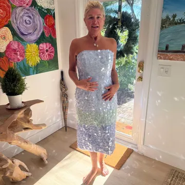 Busy Living Sober with Host Elizabeth Chance