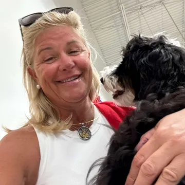 Busy Living Sober with Host Elizabeth Chance