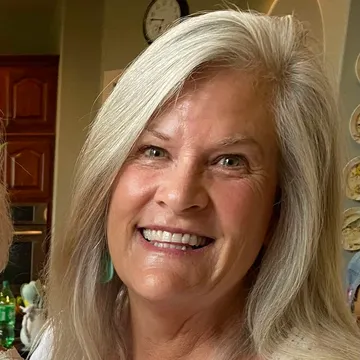 Busy Living Sober with Host Elizabeth Chance